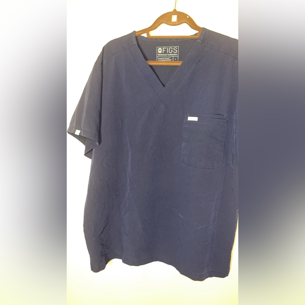 Set (2) Figs Men's Techical Collectiom  Navy Short Sleeve Shirts #L00 - Picture 7 of 14